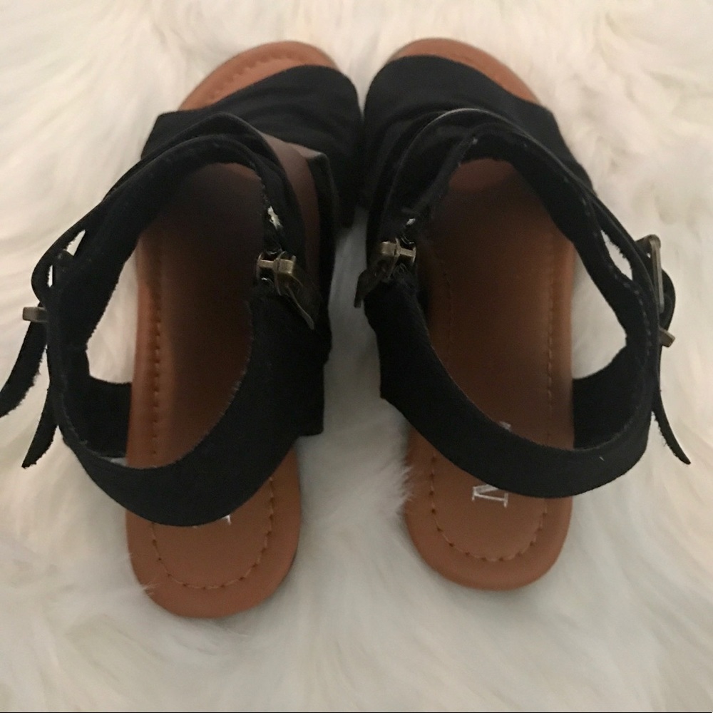 Gladiator Sandal - Picture 7 of 8